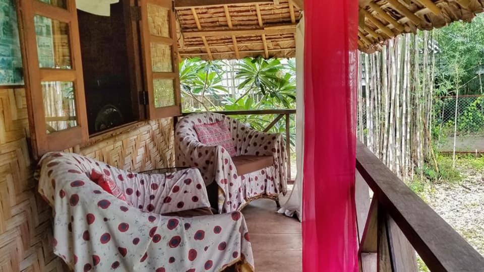 Sang Tong Huts Hotell Mae Hong Son Eksteriør bilde